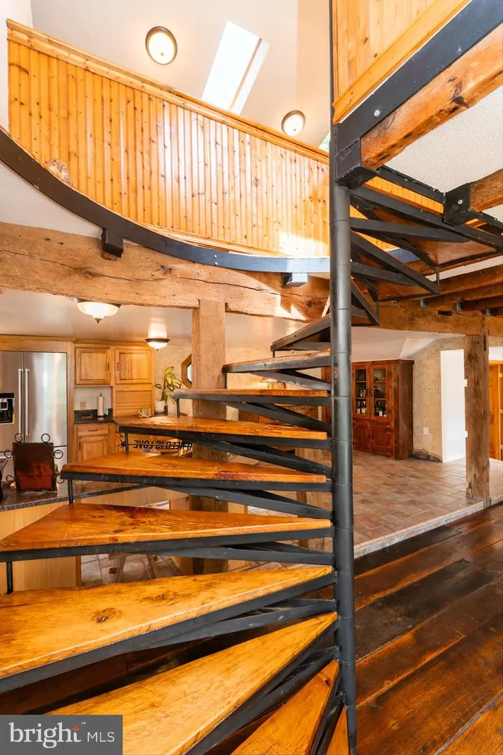 2806 HARPERS FERRY ROAD Sharpsburg, MD 21782