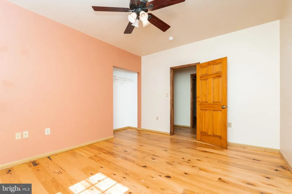 2806 HARPERS FERRY ROAD Sharpsburg, MD 21782