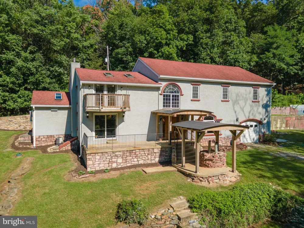 2806 HARPERS FERRY ROAD Sharpsburg, MD 21782