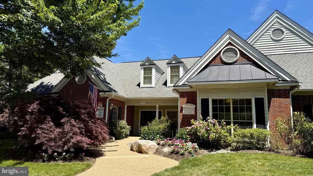 3908 PENDERVIEW DRIVE #638 Fairfax, VA 22033