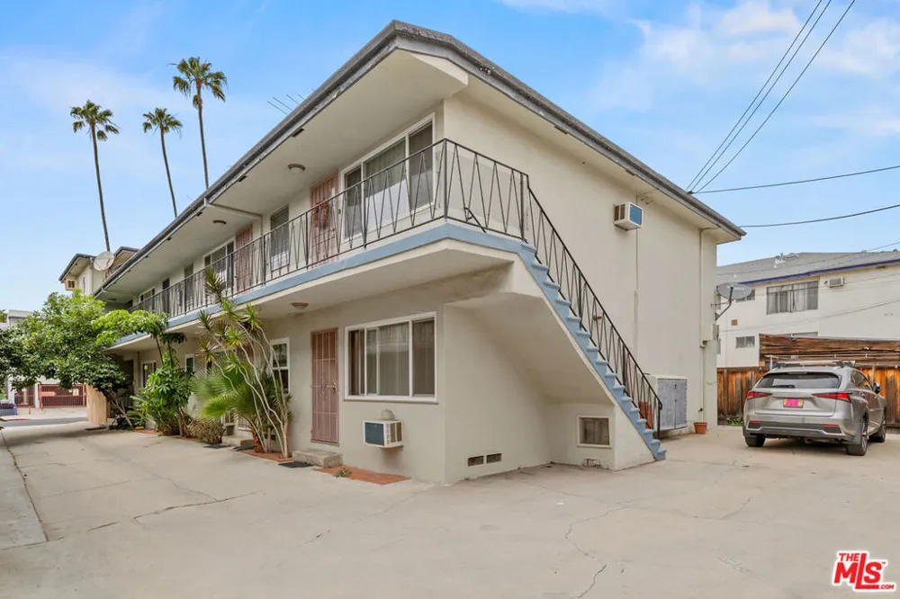 936 Curson Avenue #8 West Hollywood, CA 90046