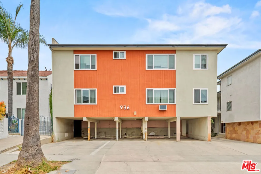936 Curson Avenue #8 West Hollywood, CA 90046