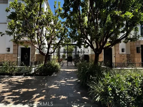 288 S Oakland