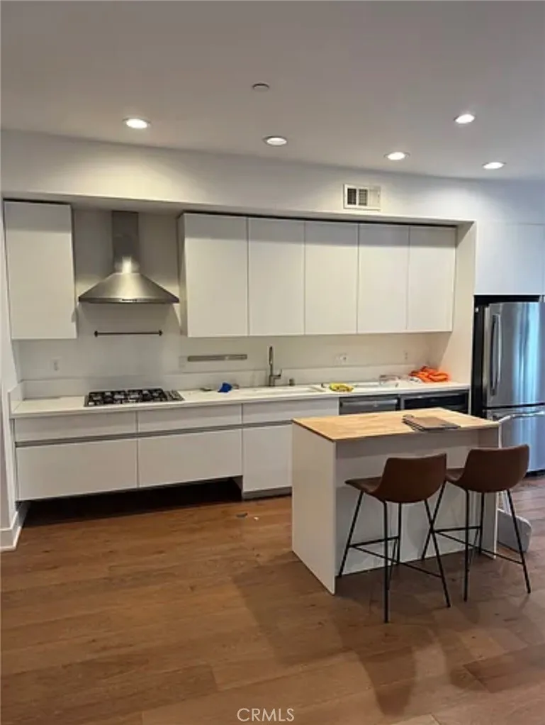 288 S Oakland Pasadena, CA 91101