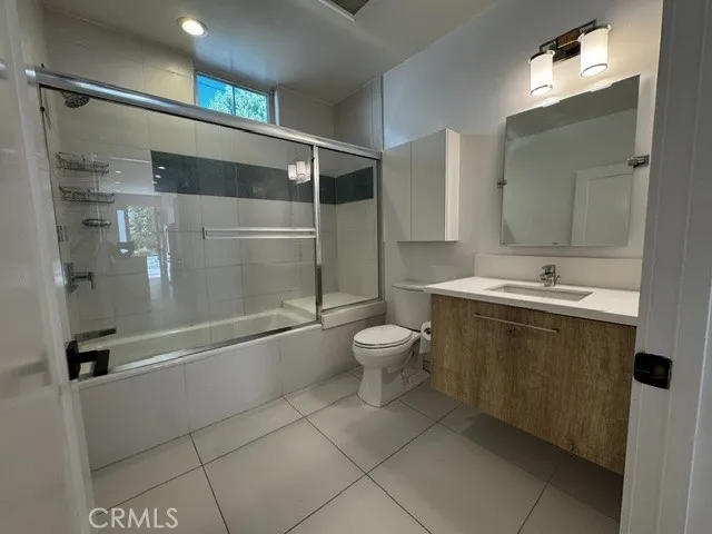 288 S Oakland Pasadena, CA 91101