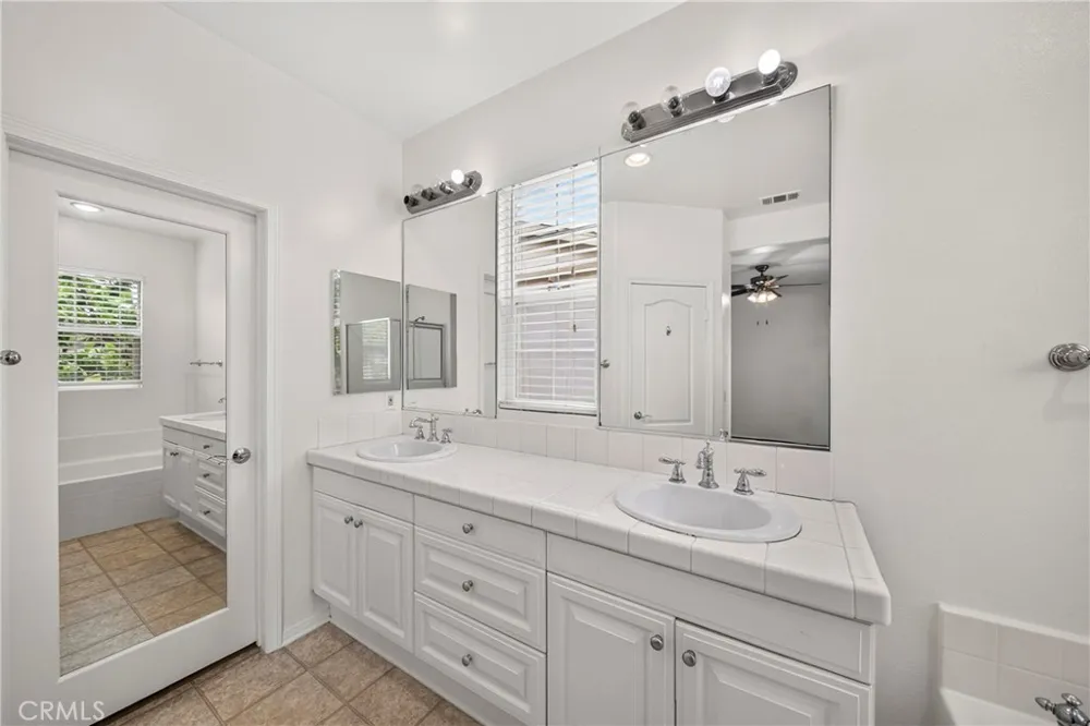 2068 Owens Drive Fullerton, CA 92833