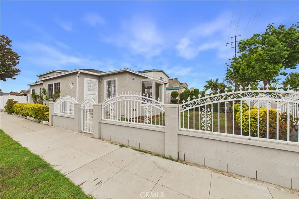 741 W Hill Long Beach, CA 90806