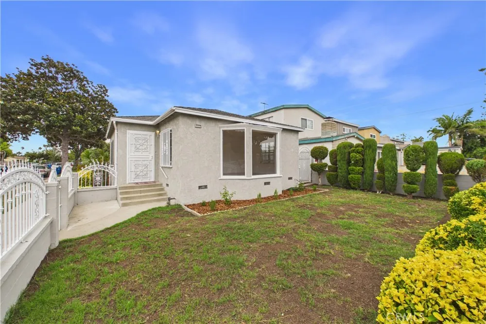 741 W Hill Long Beach, CA 90806