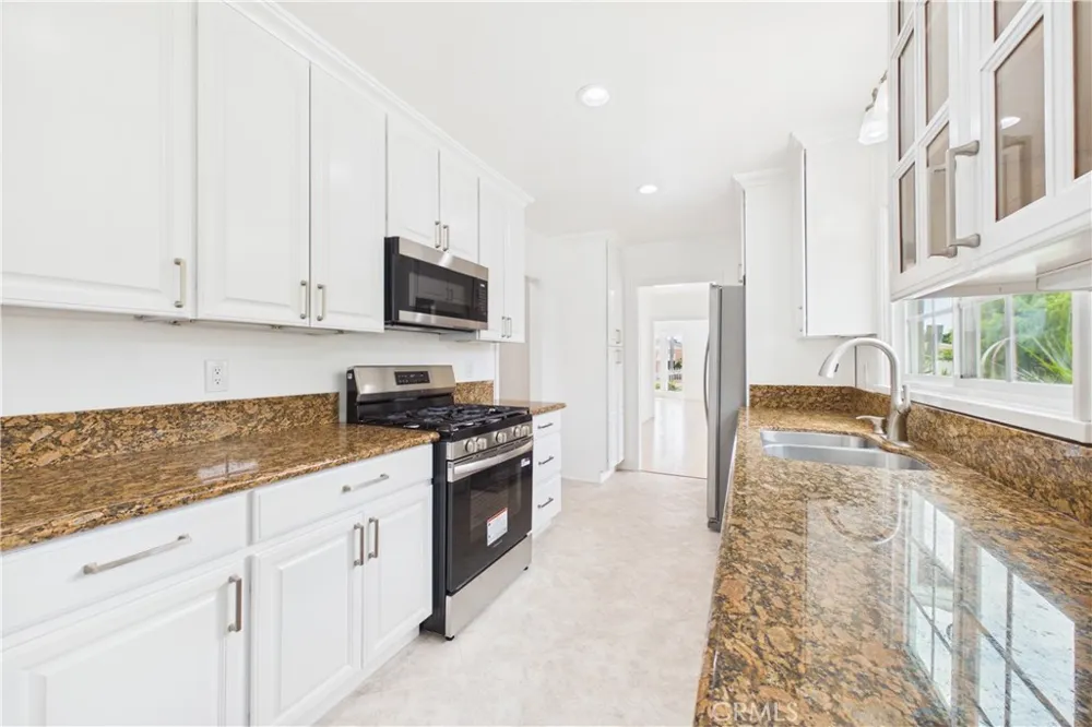 741 W Hill Long Beach, CA 90806