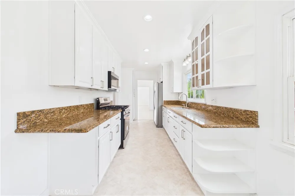741 W Hill Long Beach, CA 90806