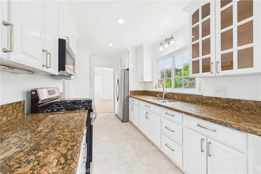 741 W Hill Long Beach, CA 90806