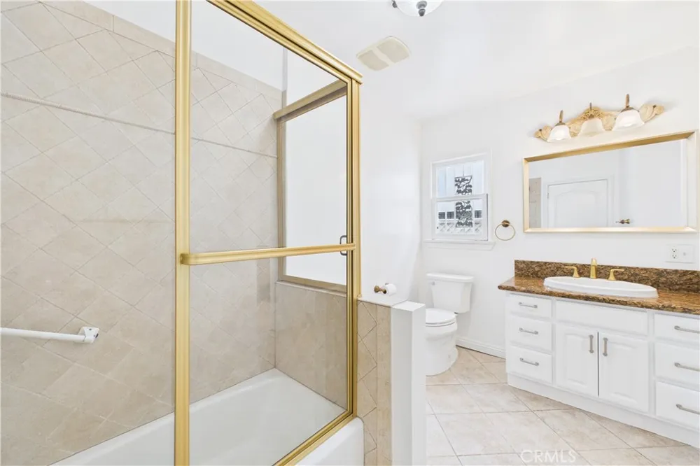 741 W Hill Long Beach, CA 90806