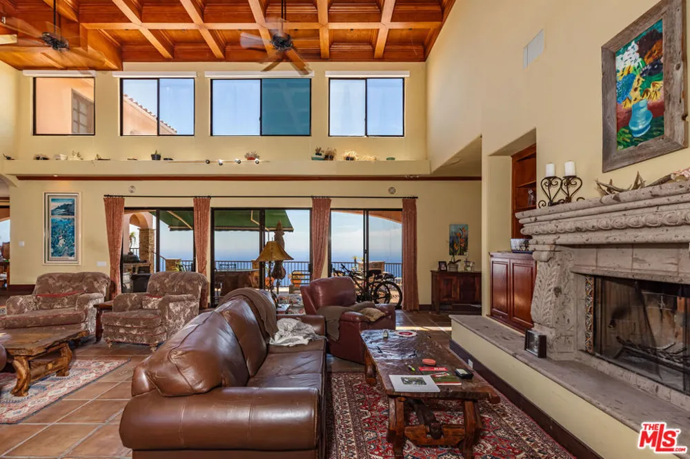 140 Valle Lindo Street Malibu, CA 90265