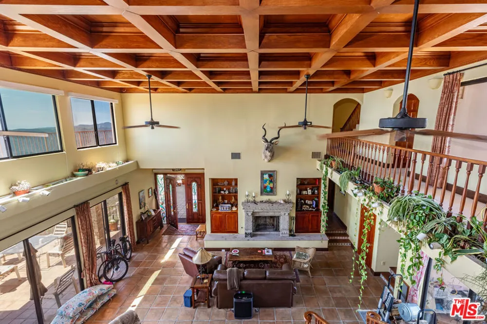 140 Valle Lindo Street Malibu, CA 90265