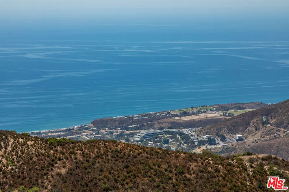 140 Valle Lindo Street Malibu, CA 90265