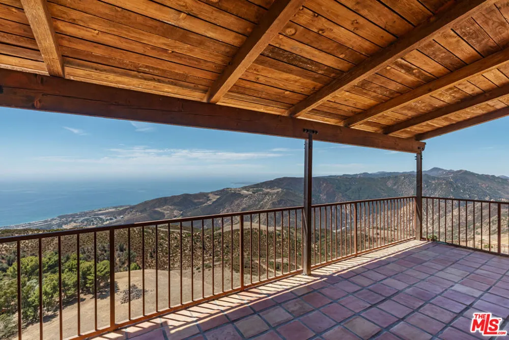 140 Valle Lindo Street Malibu, CA 90265