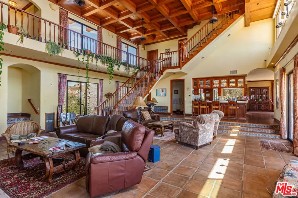 140 Valle Lindo Street Malibu, CA 90265