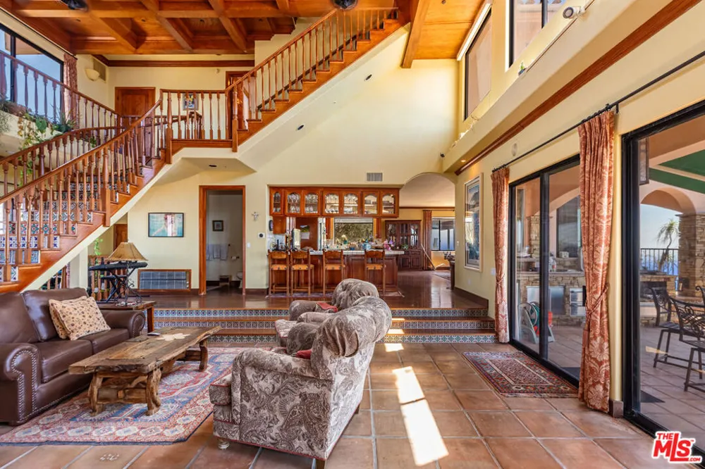 140 Valle Lindo Street Malibu, CA 90265