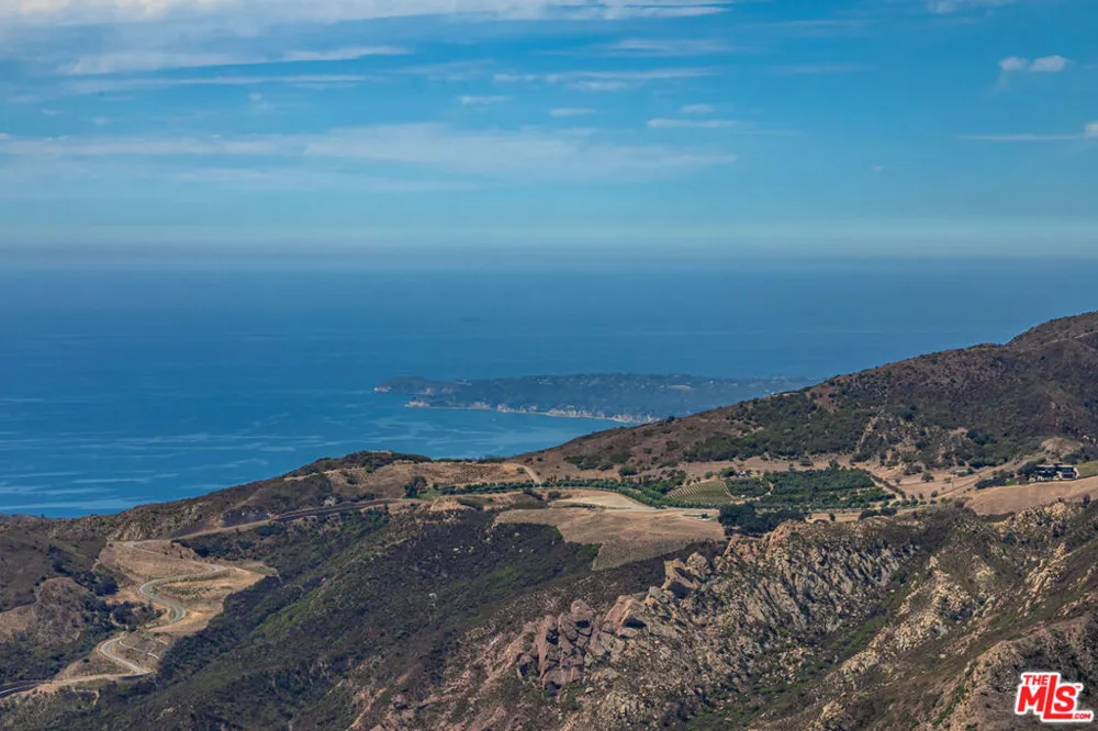 140 Valle Lindo Street Malibu, CA 90265