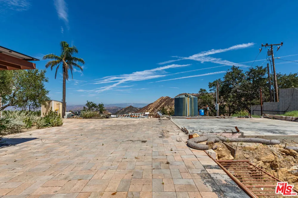 140 Valle Lindo Street Malibu, CA 90265