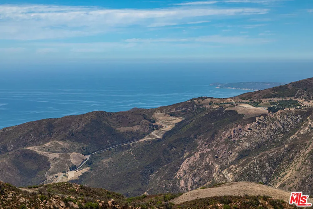 140 Valle Lindo Street Malibu, CA 90265