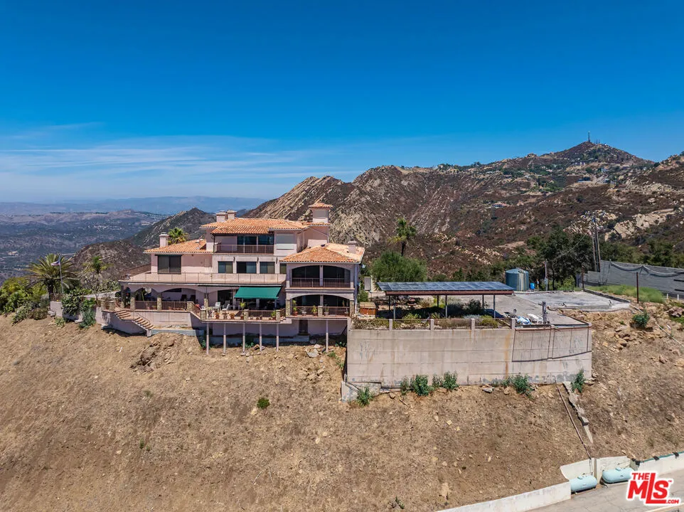 140 Valle Lindo Street Malibu, CA 90265