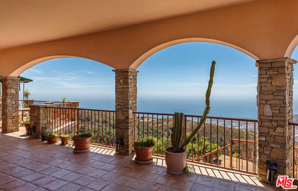 140 Valle Lindo Street Malibu, CA 90265