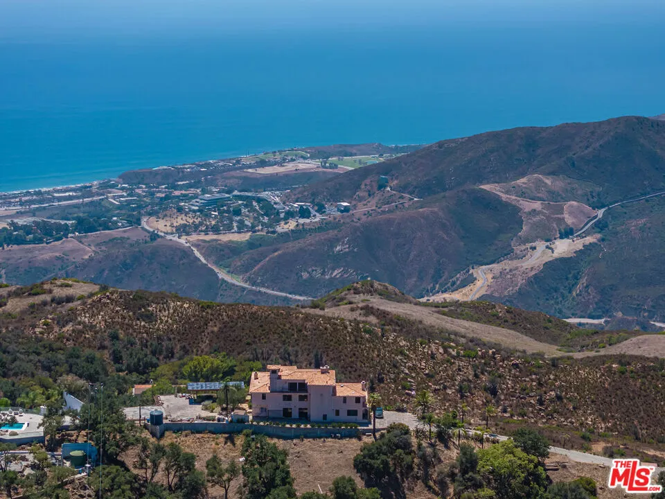 140 Valle Lindo Street Malibu, CA 90265