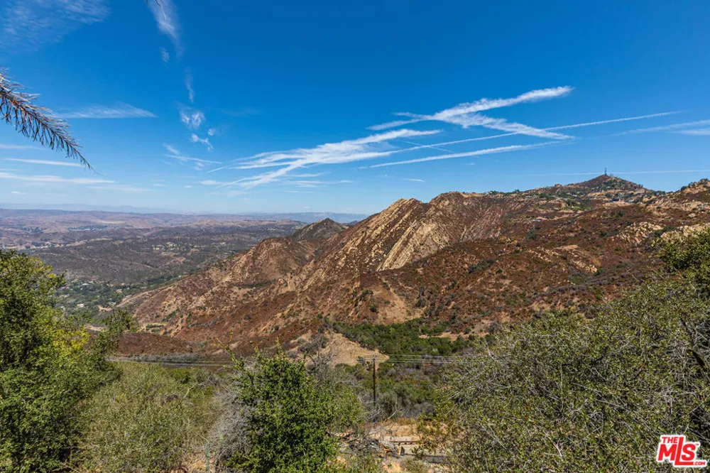 140 Valle Lindo Street Malibu, CA 90265