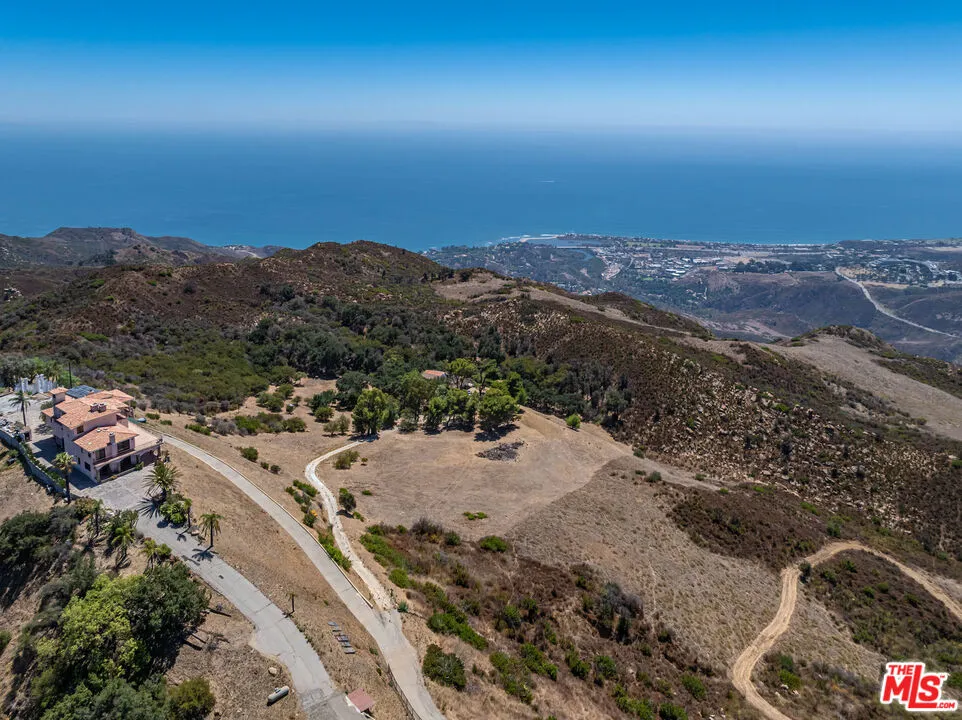 140 Valle Lindo Street Malibu, CA 90265