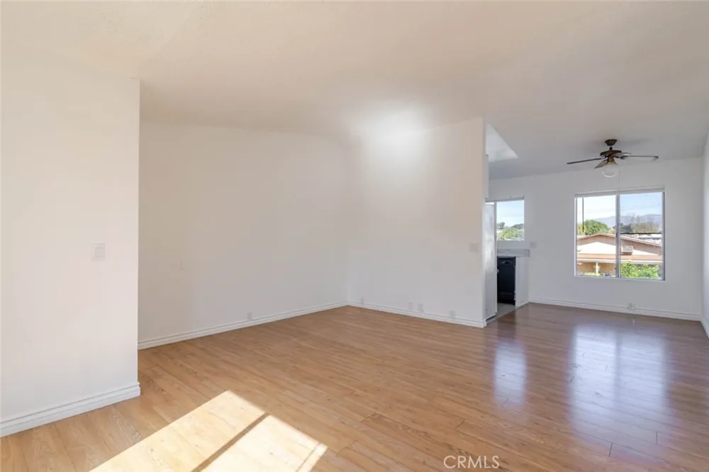 13015 Vanowen Street #10 North Hollywood, CA 91605