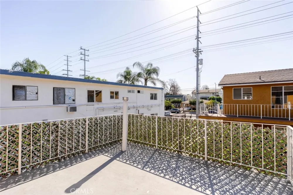 13015 Vanowen Street #10 North Hollywood, CA 91605