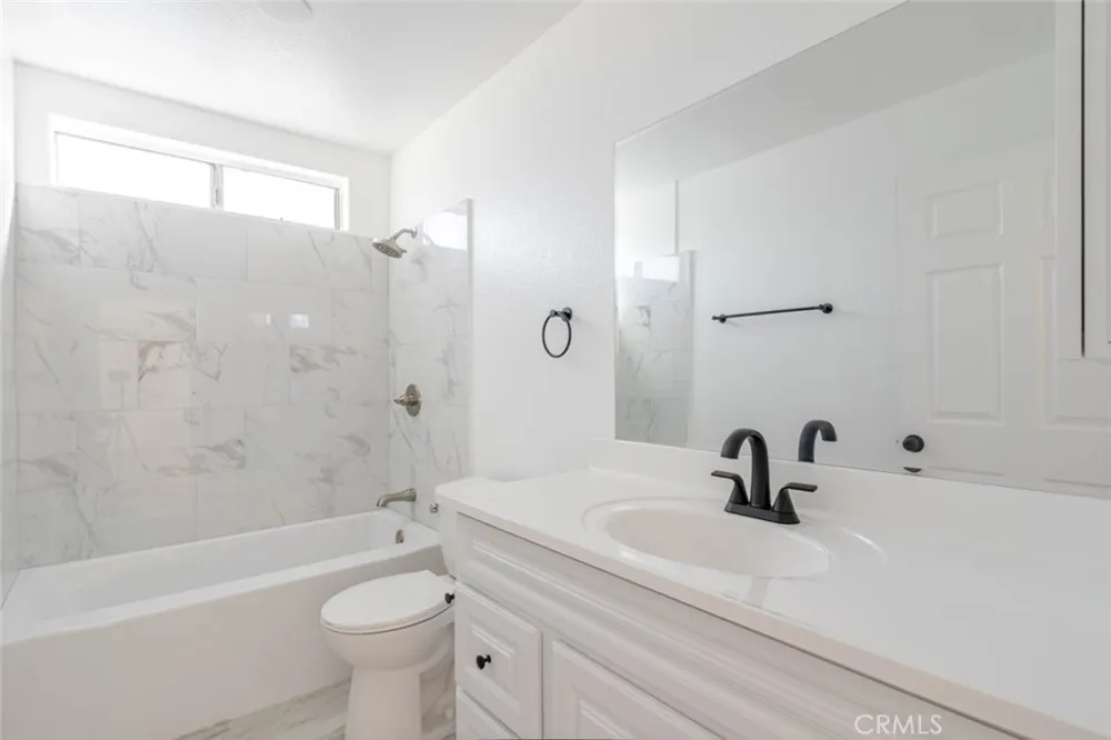 13015 Vanowen Street #10 North Hollywood, CA 91605