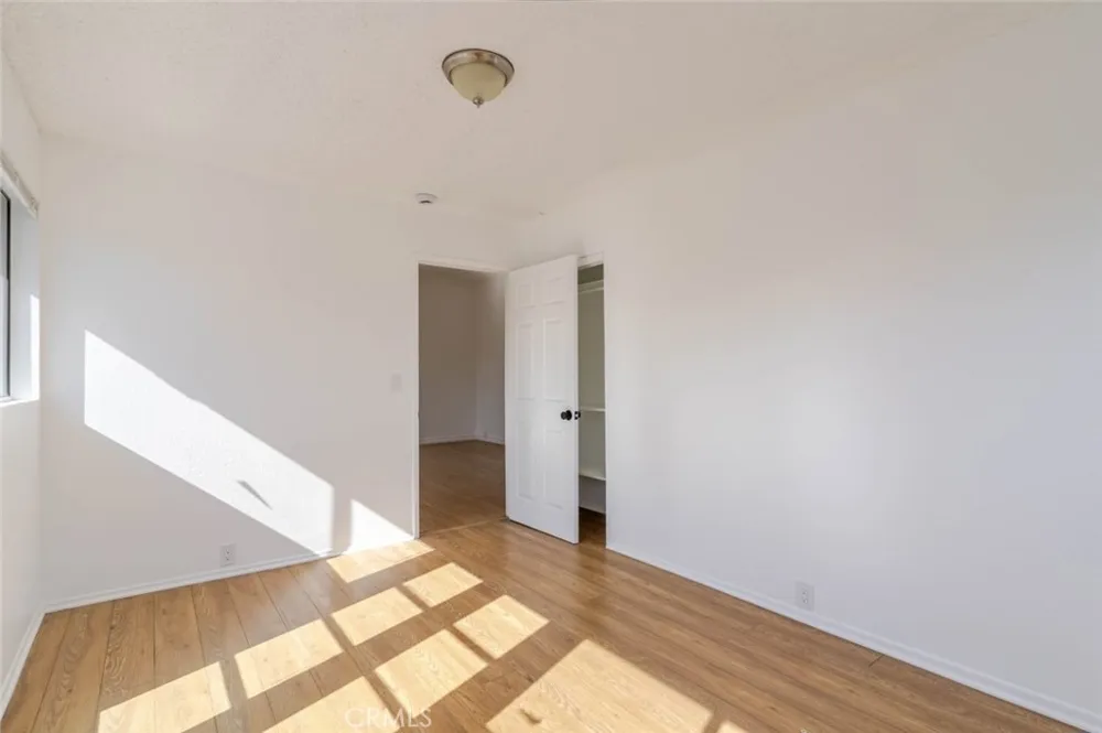 13015 Vanowen Street #10 North Hollywood, CA 91605