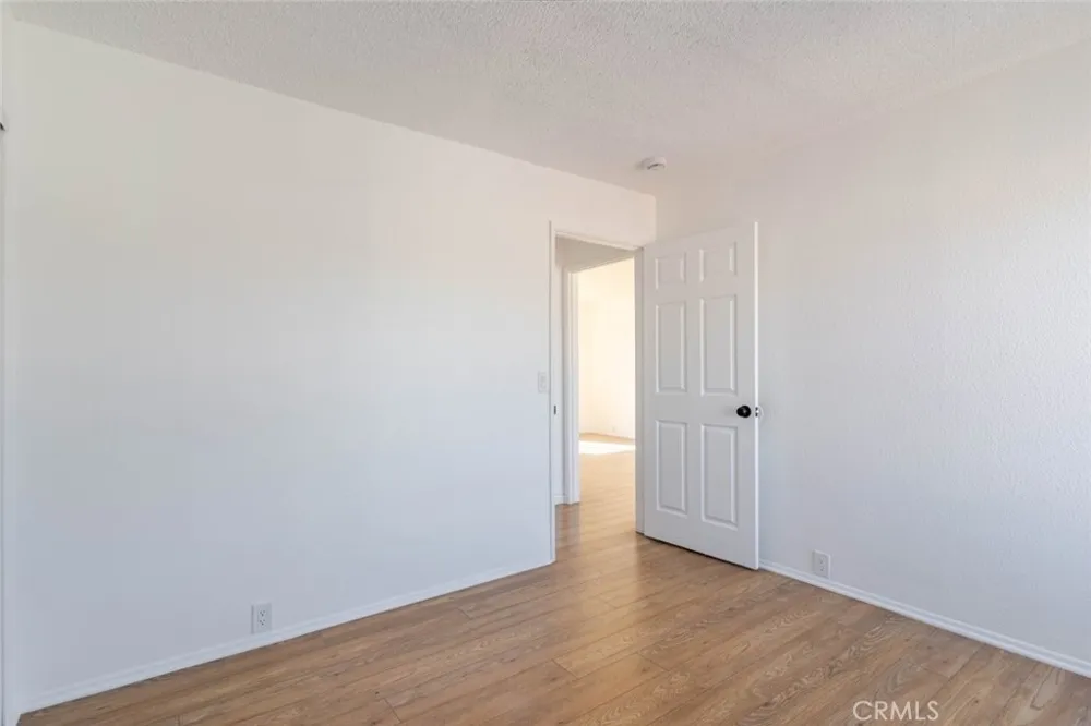 13015 Vanowen Street #10 North Hollywood, CA 91605