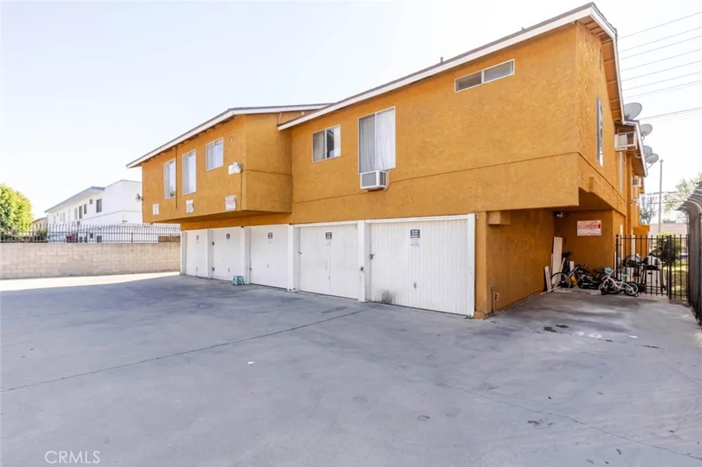 13015 Vanowen Street #10 North Hollywood, CA 91605