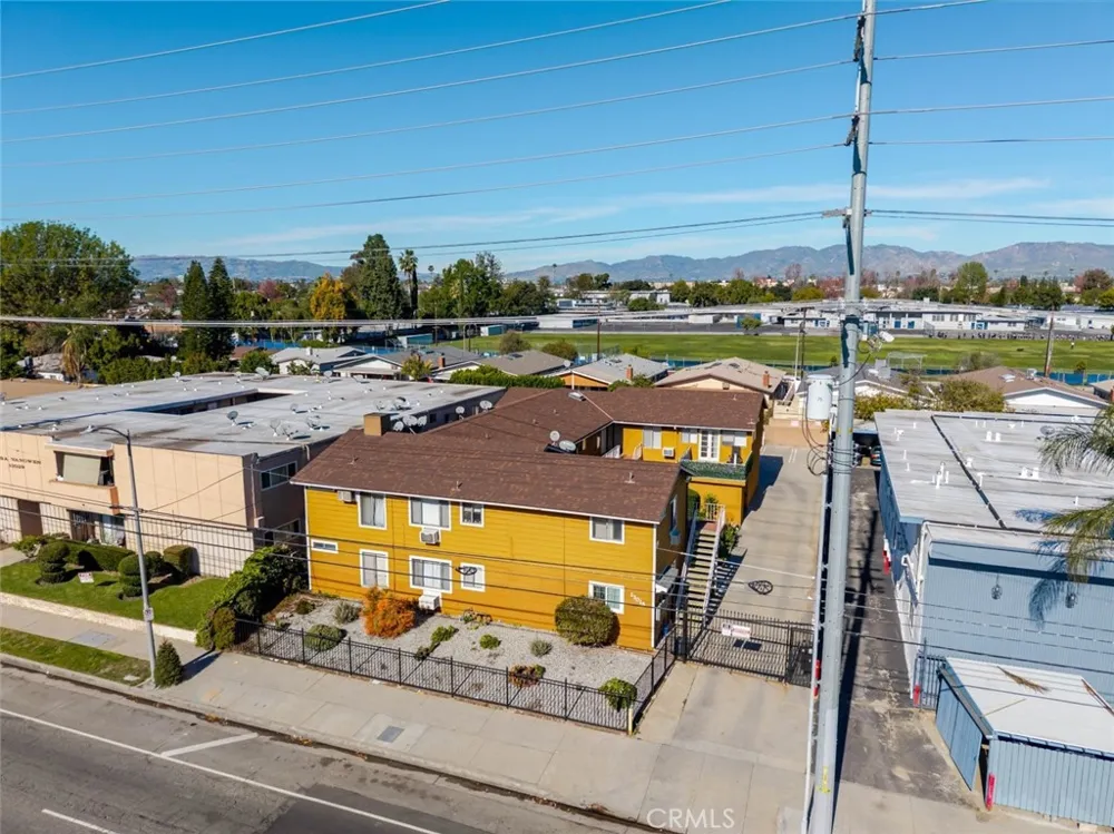 13015 Vanowen Street #10 North Hollywood, CA 91605