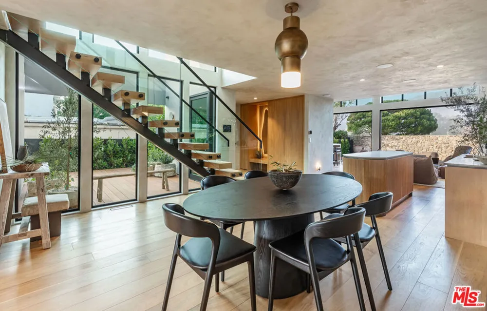 23505 Malibu Colony Road Malibu, CA 90265