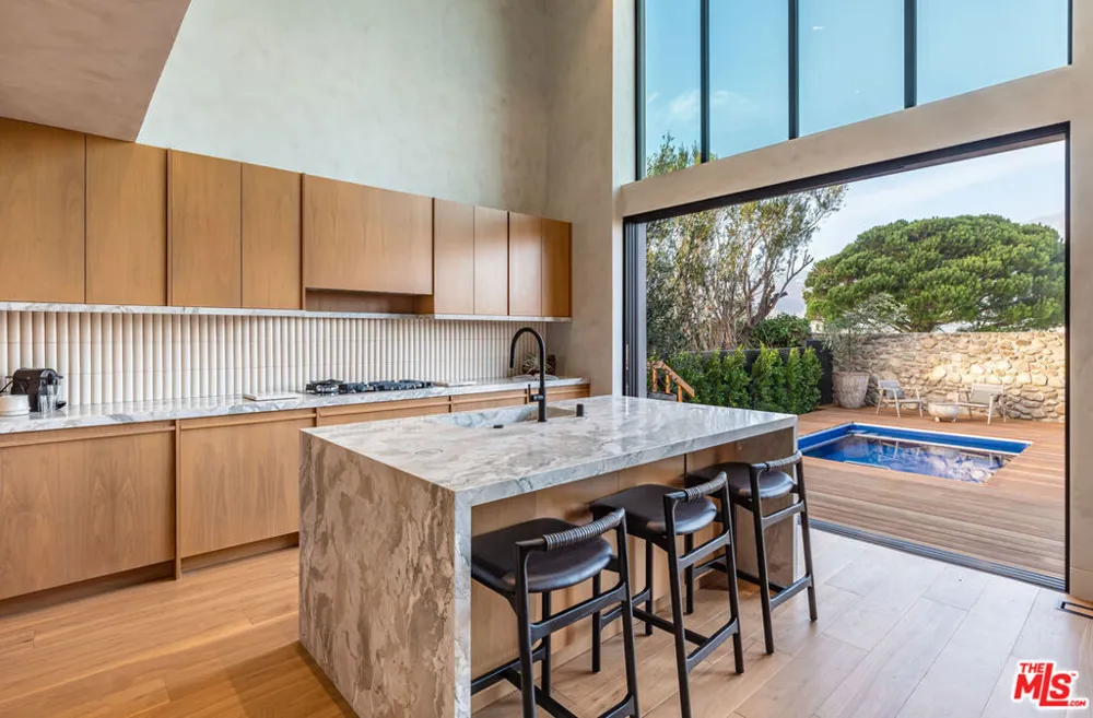 23505 Malibu Colony Road Malibu, CA 90265