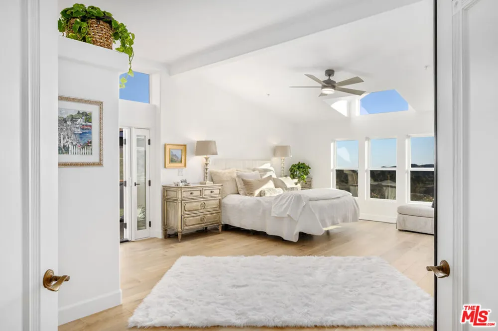 33310 Hassted Drive Malibu, CA 90265