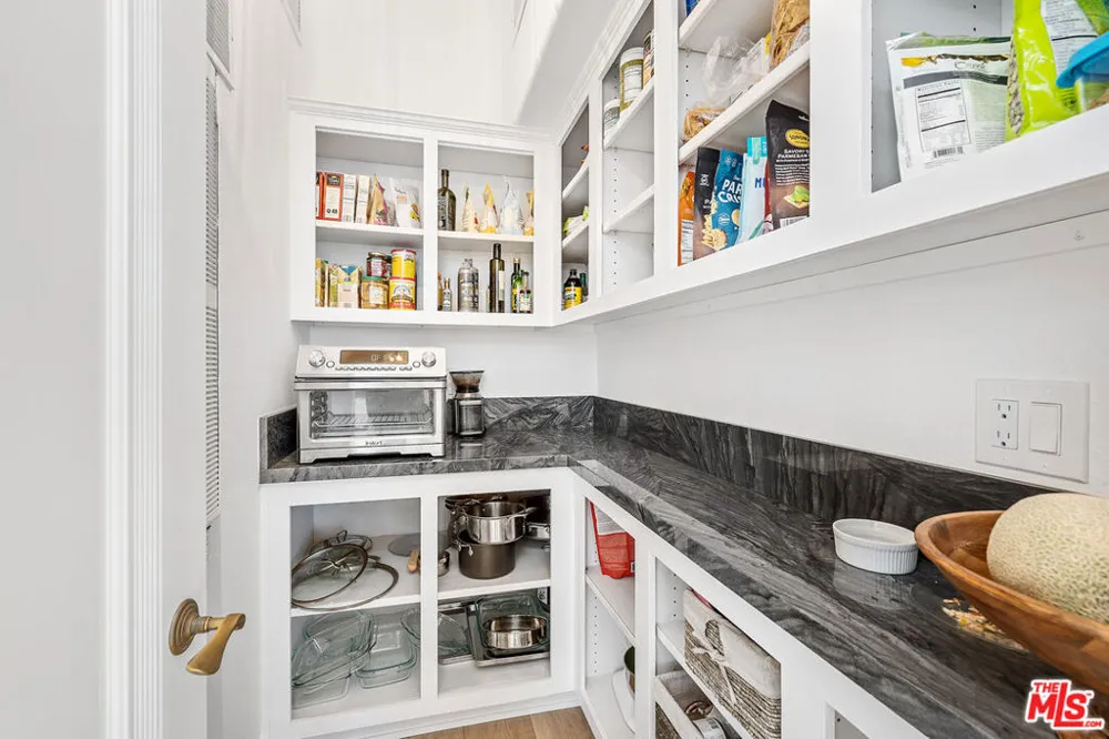 33310 Hassted Drive Malibu, CA 90265
