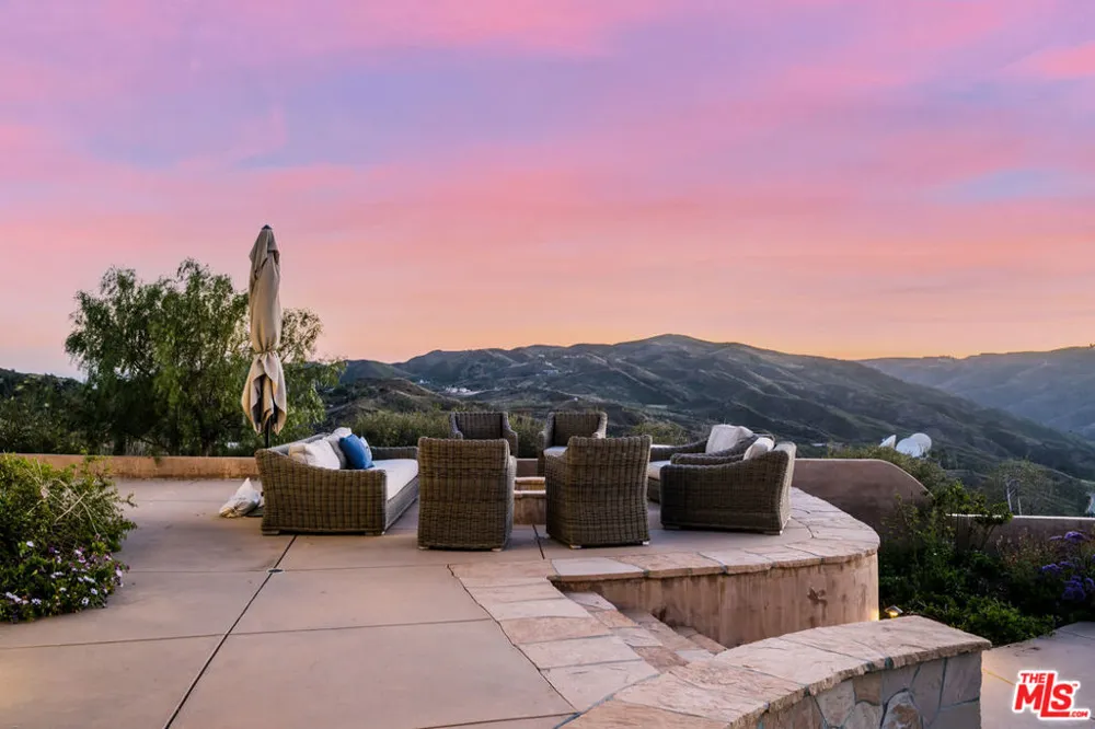 33310 Hassted Drive Malibu, CA 90265