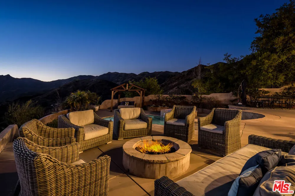33310 Hassted Drive Malibu, CA 90265