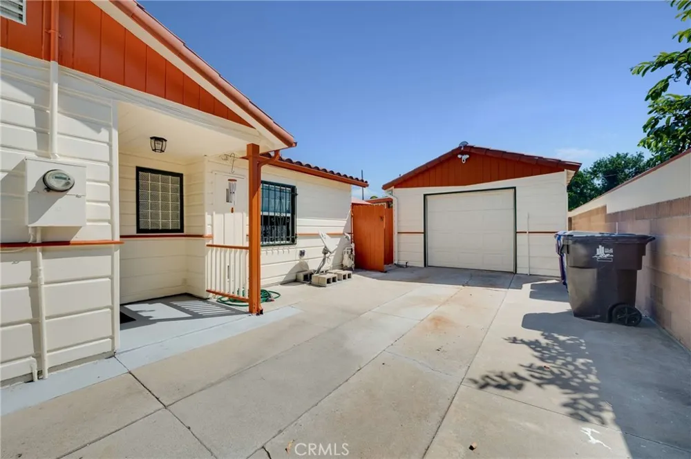 1802 E 53rd Long Beach, CA 90805