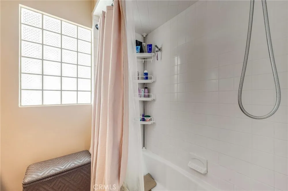 1802 E 53rd Long Beach, CA 90805