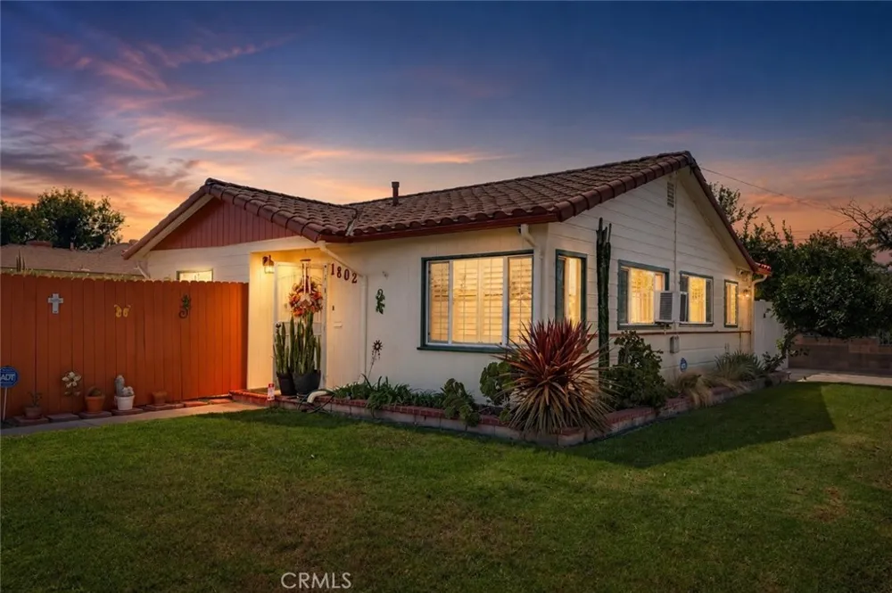 1802 E 53rd Long Beach, CA 90805