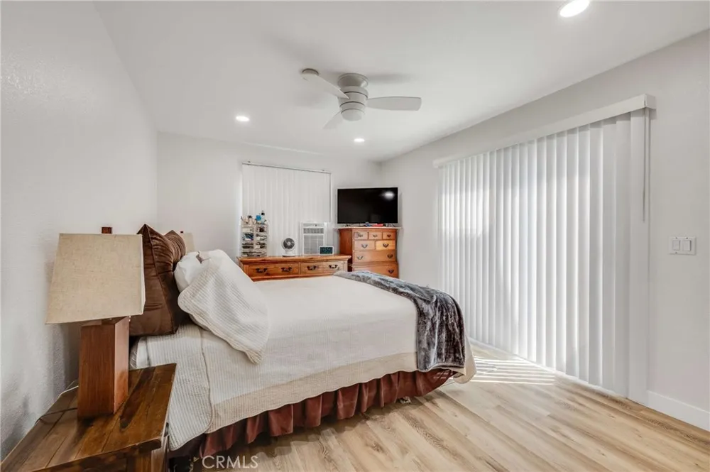 1802 E 53rd Long Beach, CA 90805