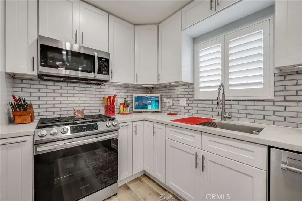 1802 E 53rd Long Beach, CA 90805