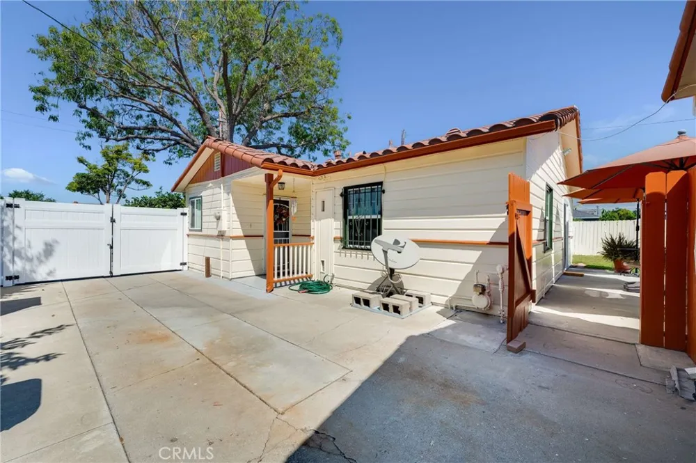 1802 E 53rd Long Beach, CA 90805