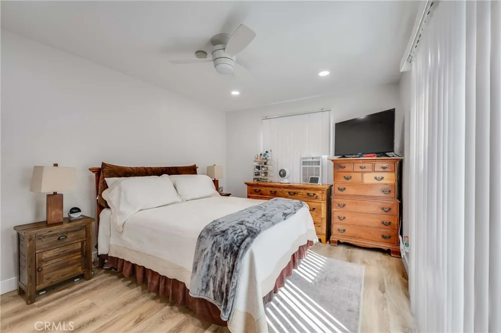 1802 E 53rd Long Beach, CA 90805